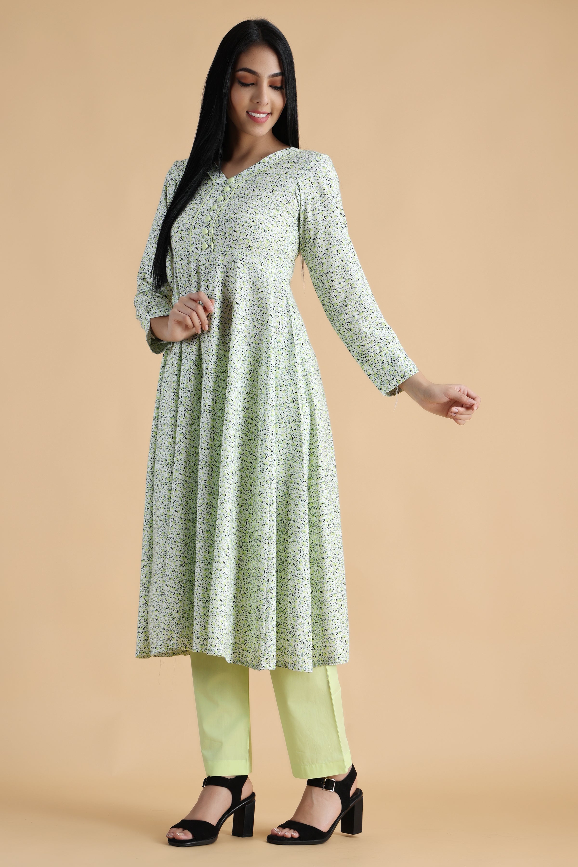 Women's green cotton slub bandhani printed anarkali kurta dress at Rs  350/piece | Printed Cotton Kurti in Jaipur | ID: 2851568450148